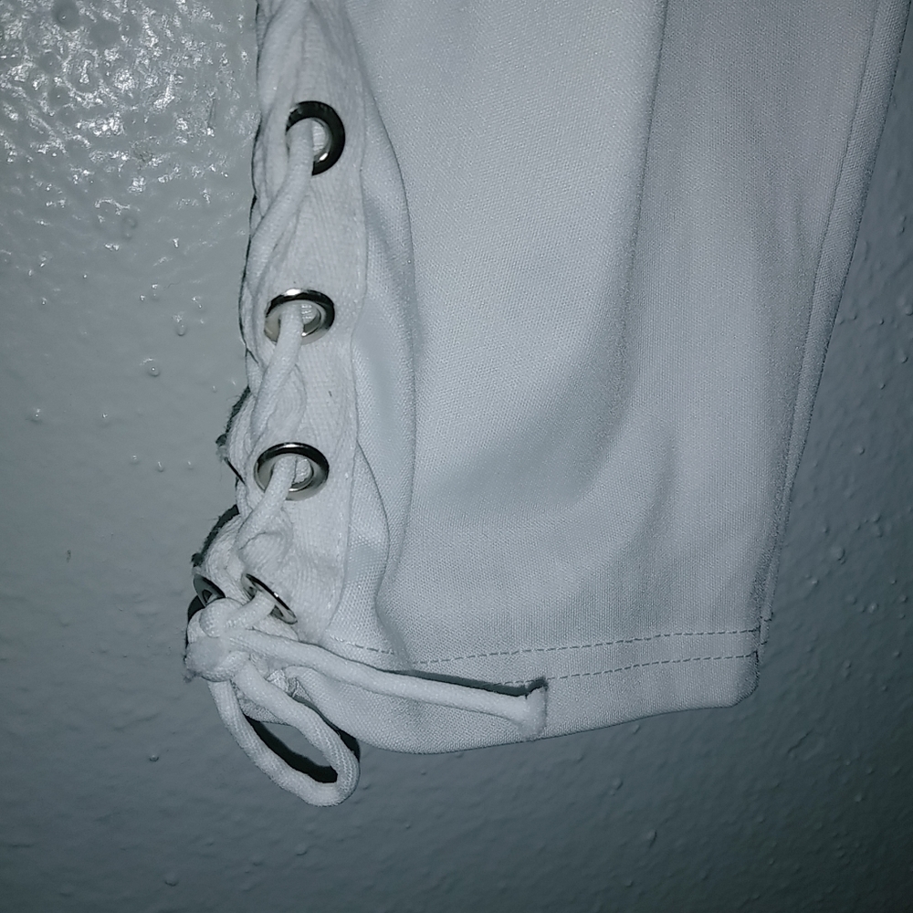 Beautiful 2X Side Laced White Pants - Picture 7 of 7